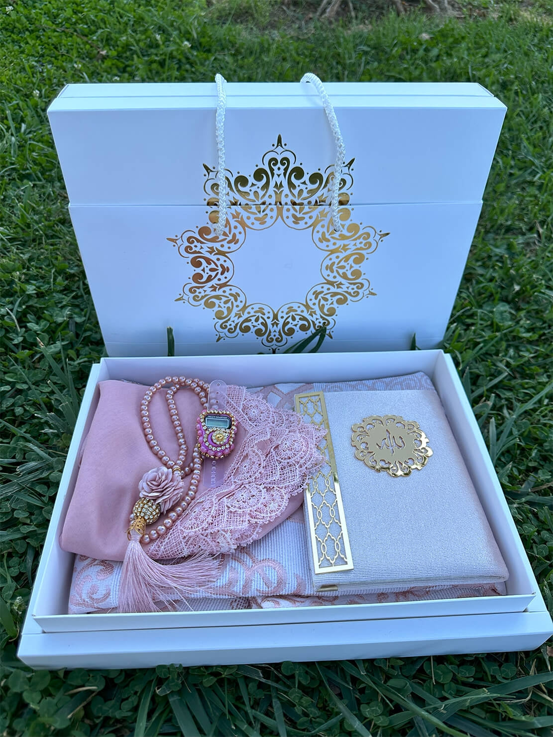 Elzem Anneler gününe Özel Tasarım: Çantalı & Kutulu Hediyelik Yasin!i-şerif Seti